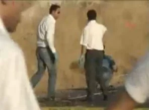 Diyarbakır'da polis servisine saldırı