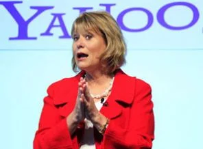 Eski CEO Yahoo'yu topa tuttu