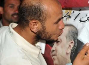 'Halkın kanı dökülüyorsa rejim ölmüştür'