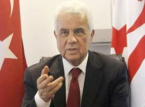 'Hristofyas sahte kahramanlık peşinde'