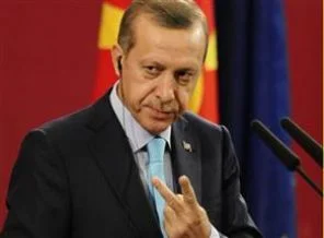 'İsrail'in nükleer silahlarına göz yumuyorlar'