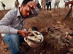 Kaddafi döneminin katliamları gün yüzüne çıkıyor