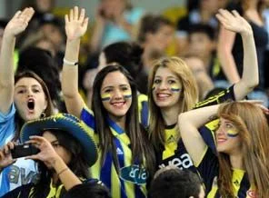 Kadınlarara ve çocuklara lig maçları bedava