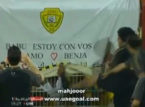 Maradona'dan El Vasl taraftarına tekme