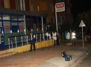 Marketlere bombalı gece baskını (video)