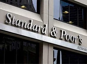 S&P Türkiye'nin notunu artırdı