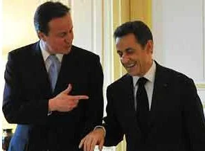 Sarkozy ve Cameron ganimet peşinde