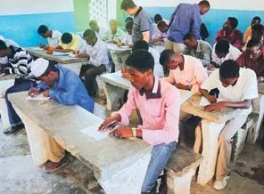 Somali'de 350 kontejanlı sınava 10 bin başvuru