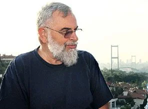Tunçay: Aydınlar din konusunda üçkağıtçı...