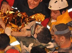 54 saat sonra göçükten sağ çıktı