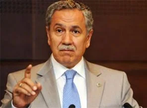 Arınç'tan komutanlara övgü