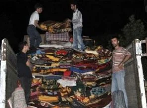Azerbaycan'dan 40 TIR'lık yardım