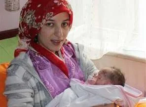 Azra bebek taburcu edildi