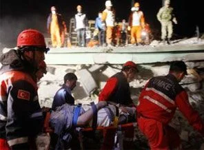 Deprem yerel yönetimlerin 'becerilerini' de gösterdi