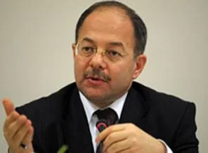 Düşünen adam artık evinde kalacak