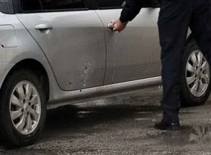 Emniyet müdür yardımcısının aracına silahlı saldırı