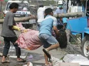 Filipinler'deki tayfun felaketi: 100 ölü