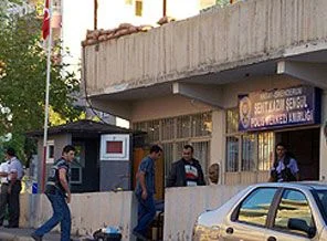 Hatay'da Polis karakoluna saldırı:1 şehit 3 yaralı