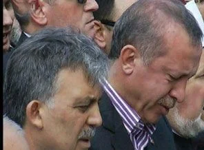 Helalleşirken gözyaşlarına boğuldu (video)