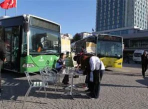 İETT otobüsleri sarı mı yeşil mi olsun?