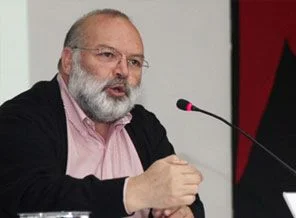 İleri demokrat İslamcı dövmeye çıkmış!