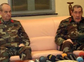 İlker Başbuğ ve Büyükanıt'a ağır sözler