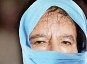 Kaddafi de mi çarşafla kaçıyor