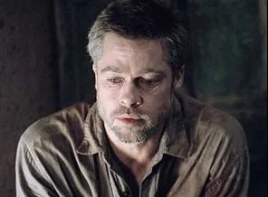 Macar polisi Brad Pitt'in silahlarına el koydu
