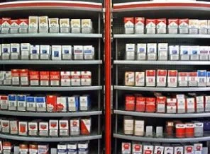 Marketten 2000 liralık sigara çaldı