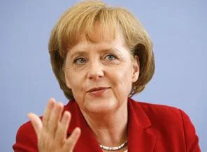 Merkel'den Türk göçmenlere takdir!