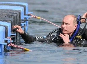 Putin kendisini He-Man gibi sunuyor