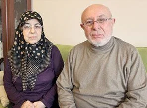 'Sakalın var, eşin de başörtülü!'