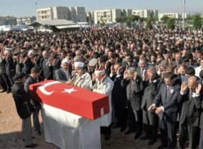 Şehit polisler törenle uğurlandı