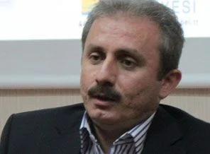Şentop: Meclis'te başörtüsü yasağı yok
