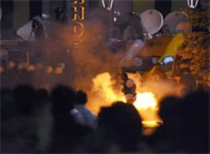 Stadyumu ateşe veren 100 fanatik gözaltında