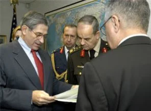 Tümgeneral Karataş teslim oldu