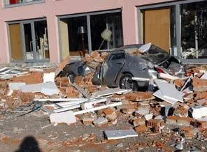 'Türkiye yaraları sarmak için yardım almalı'