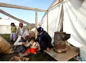 Ukrayna'dan Van'a özel ısıtmalı çadır yardımı
