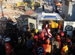 Van'da 102 saat sonra gelen mucize