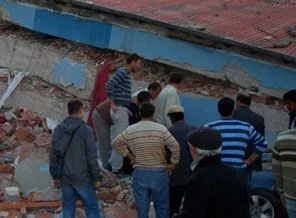Van depreminde 575 ölü, 2 bin 608 yaralı