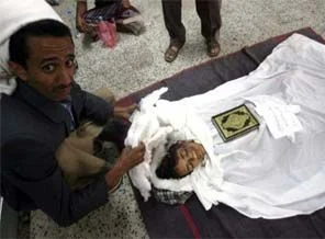 Yemen'de protesto çadırlarına baskın: 8 ölü