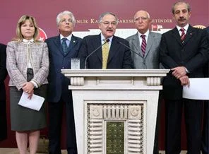 Atatürk açıklaması CHP'yi iyice karıştırdı!