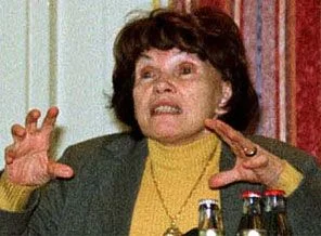 Francois Mitterrand'ın eşi öldü