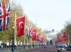Gül'den İngiltere'ye tarihi ziyaret
