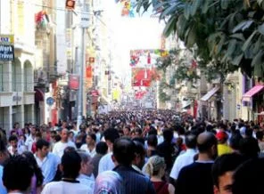 Halkın yüzde 87'si yeni anayasadan umutlu