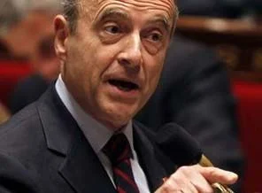 Juppe: İran'a ambargoyu ağırlaştırmalı