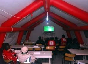 Kızılay çadırında milli maç heyecanı
