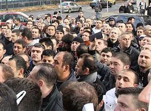 Konsolosluklarda 'dövizle askerlik' kuyruğu
