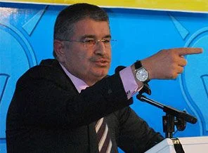 Kürt insanı bölücü değildir!