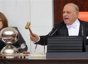 Meclis'te küfür gerginliği